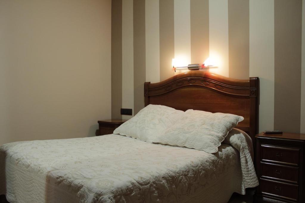 Hostal Ana Belen Madrid Exterior foto