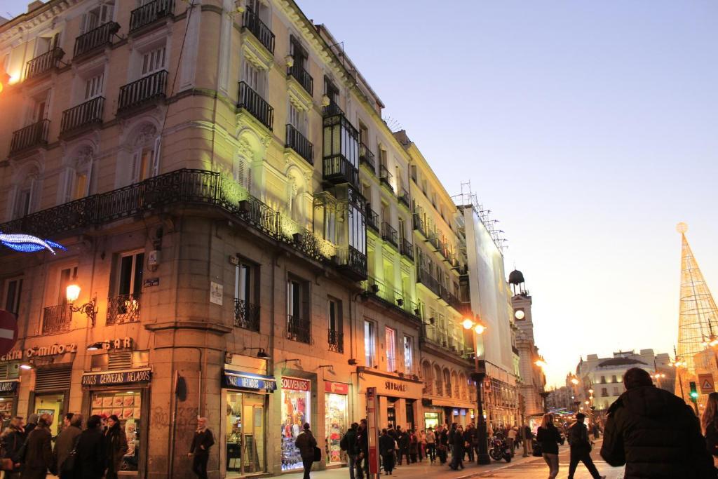 Hostal Ana Belen Madrid Exterior foto