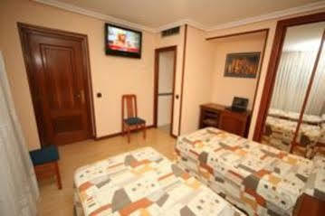 Hostal Ana Belen Madrid Exterior foto