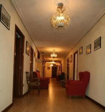 Hostal Ana Belen Madrid Exterior foto